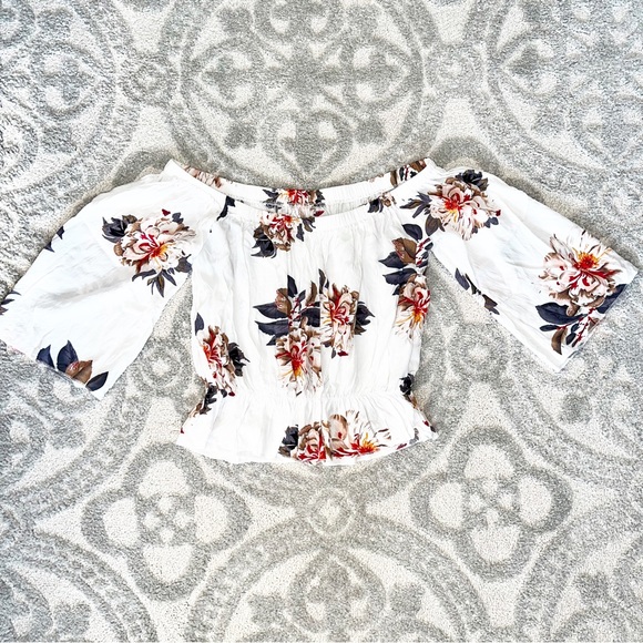 Tops - Off Shoulder Crop Top